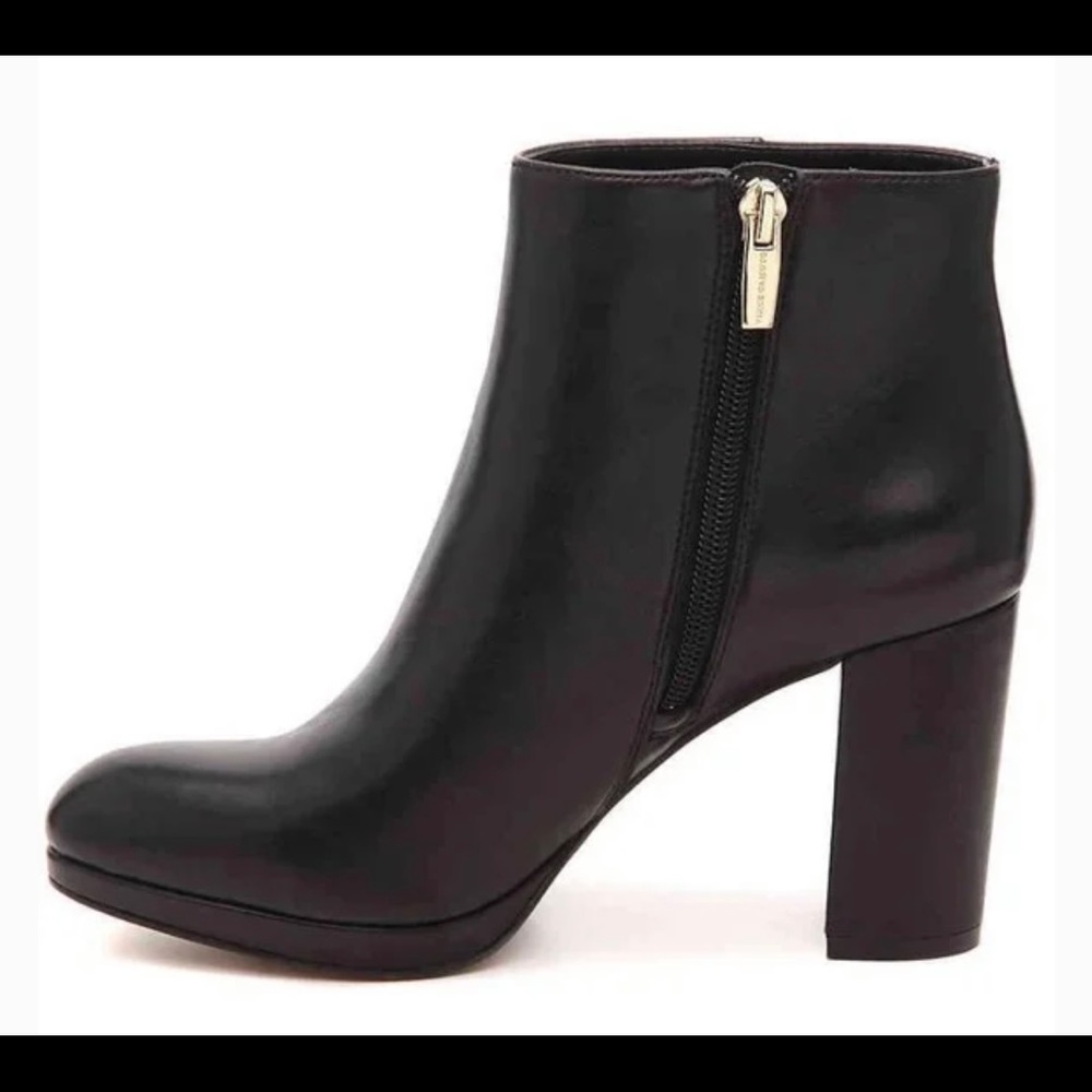 Vince Camuto Black Leather Booties 🔥🔥🔥